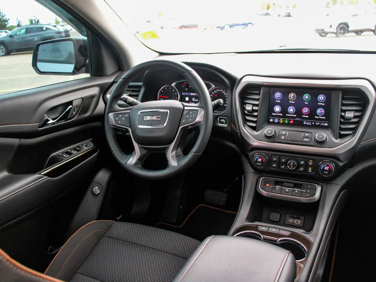GMC Acadia снимка GMC Acadia