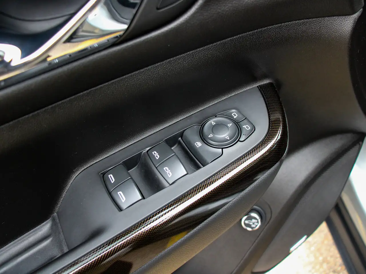 GMC Acadia снимка GMC Acadia