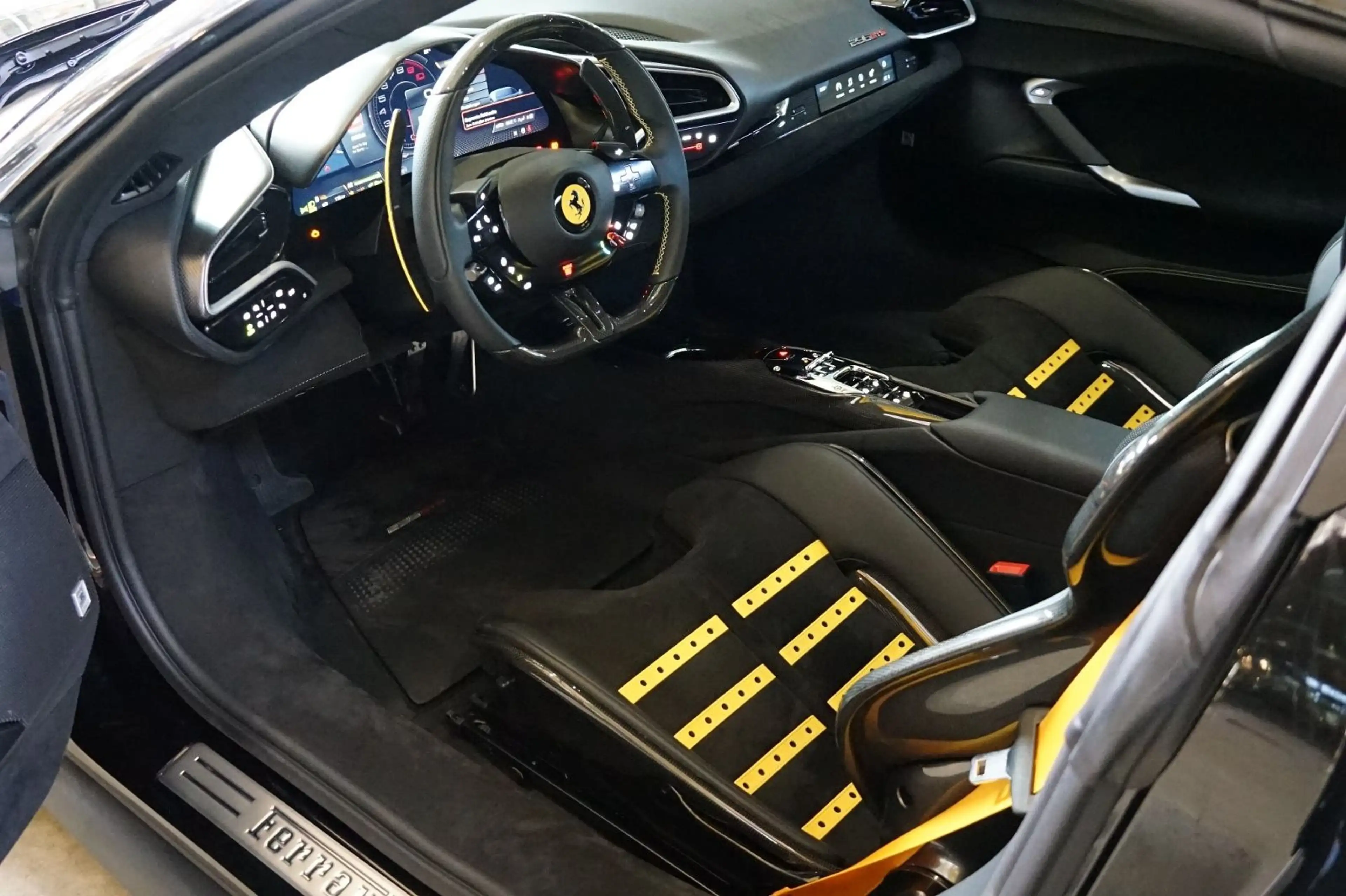 Ferrari 296 GTS Carbon-Racing-Sitze/1.Hand/LIFT/Carbon — photo 12