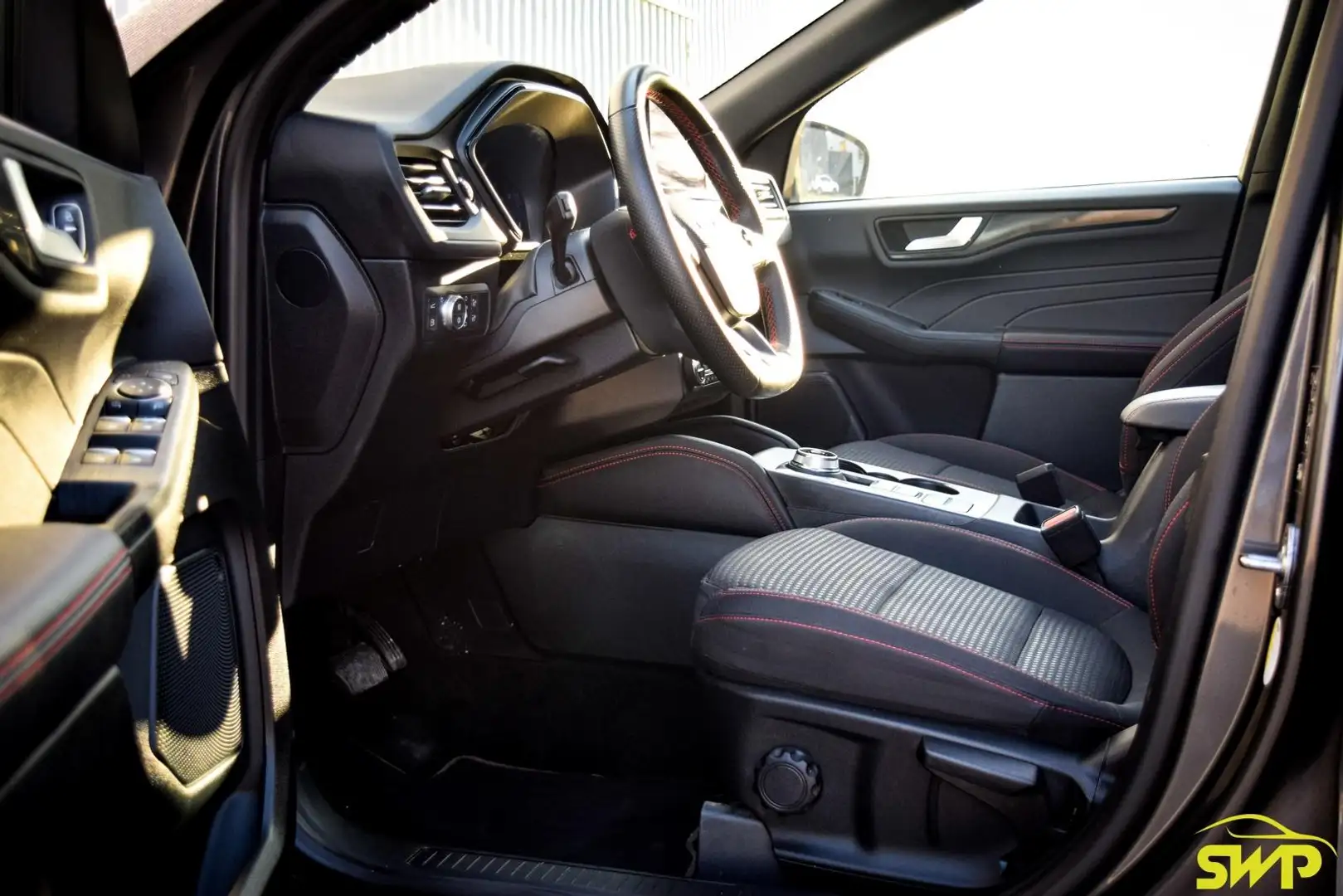 Ford Kuga 2.5 PHEV ST-Line X | Pano | Acc | Winterpack | HUD Grijs - 2