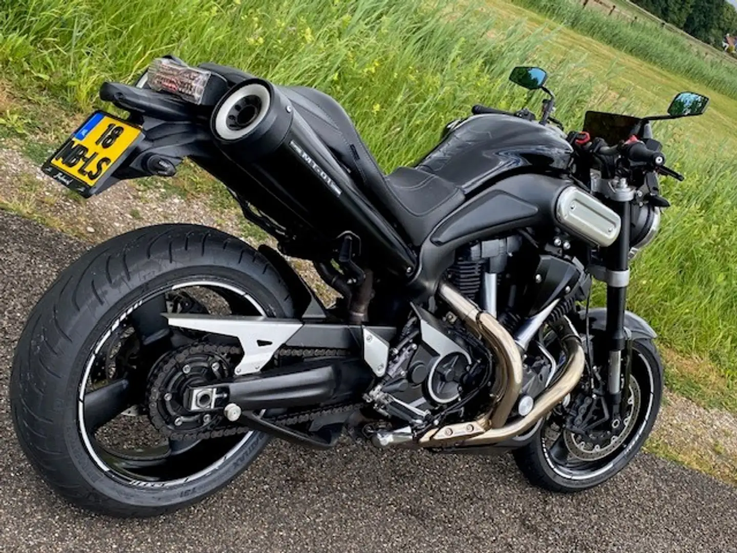 Yamaha MT-01 Negro - 1