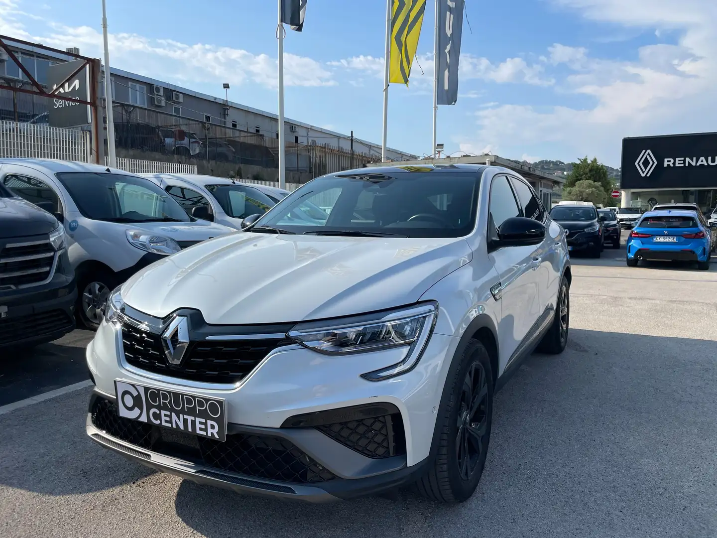 Renault Arkana Arkana 1.6 E-Tech full hybrid R.S. Line 145cv Bianco - 1