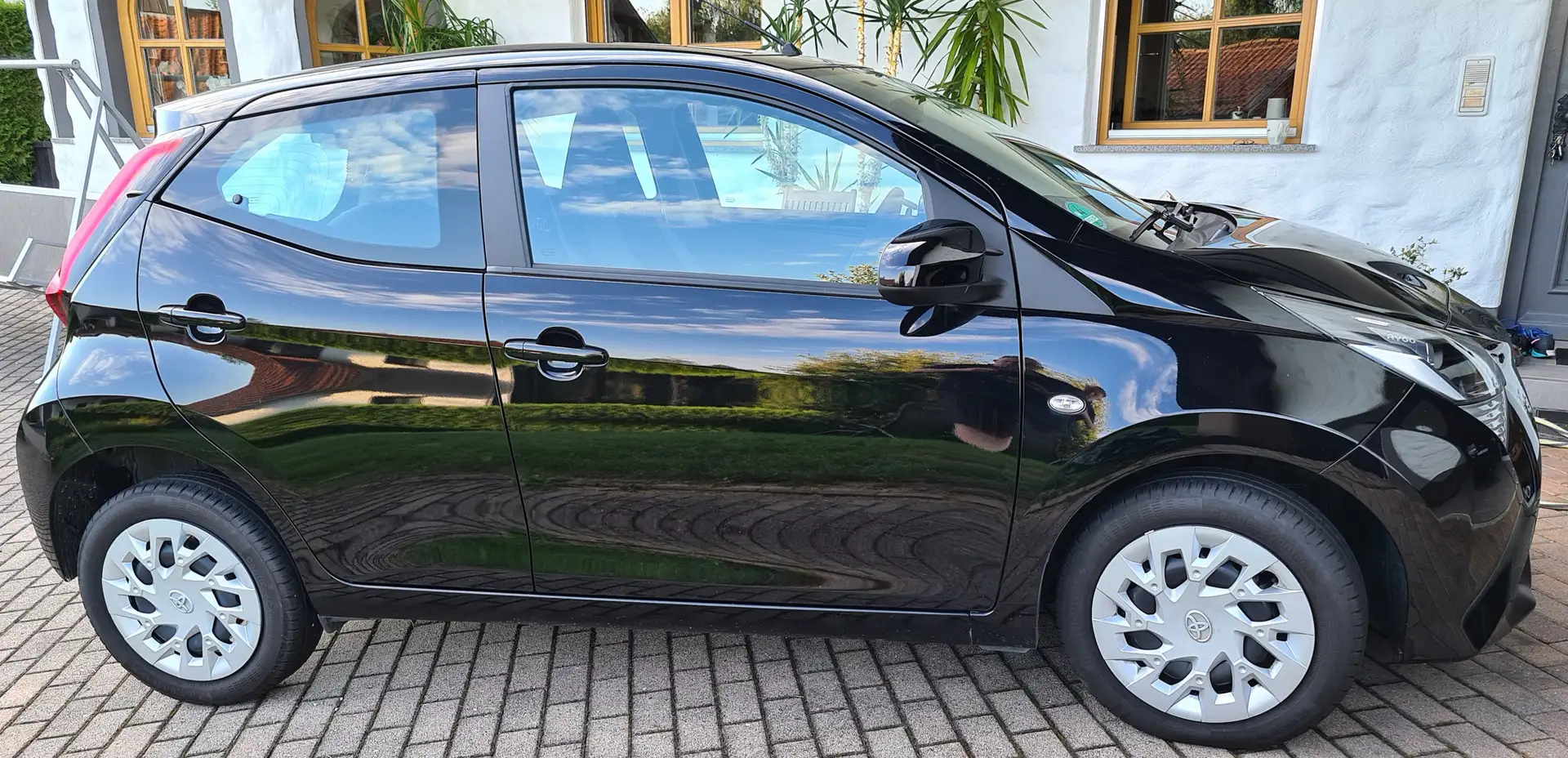 Toyota Aygo Aygo x-play Team Deutschland - 1