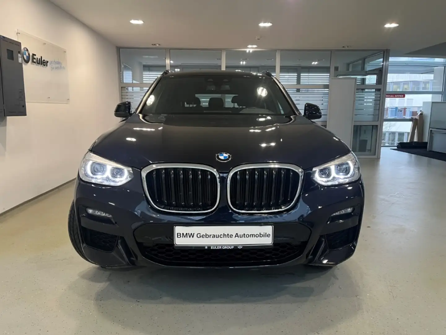 BMW X3 xDrive 30e M Sportpaket AHK-klappbar Pano Navi LED Schwarz - 2