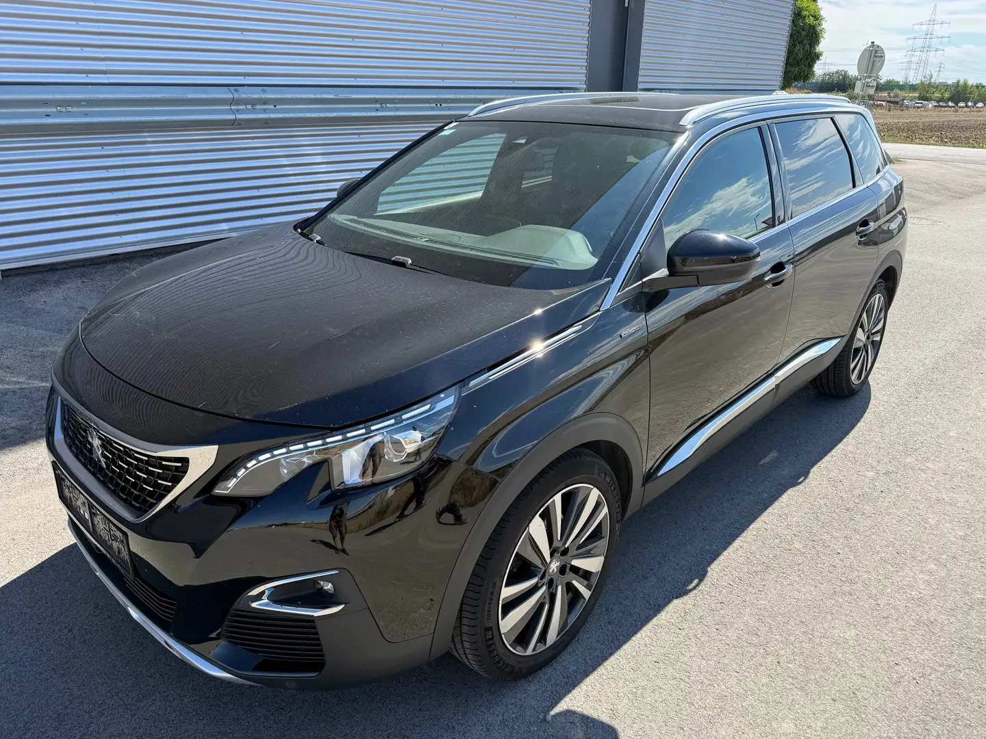 Peugeot 5008 1,5 BlueHDI 130 S&S EAT8 GT-Line Aut. Schwarz - 1