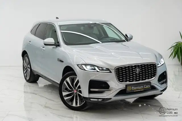 Jaguar F-Pace view 7