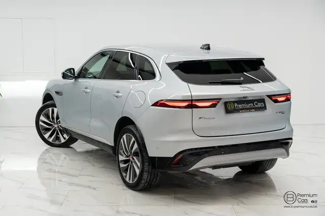 Jaguar F-Pace view 14