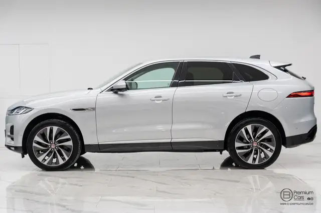 Jaguar F-Pace view 8