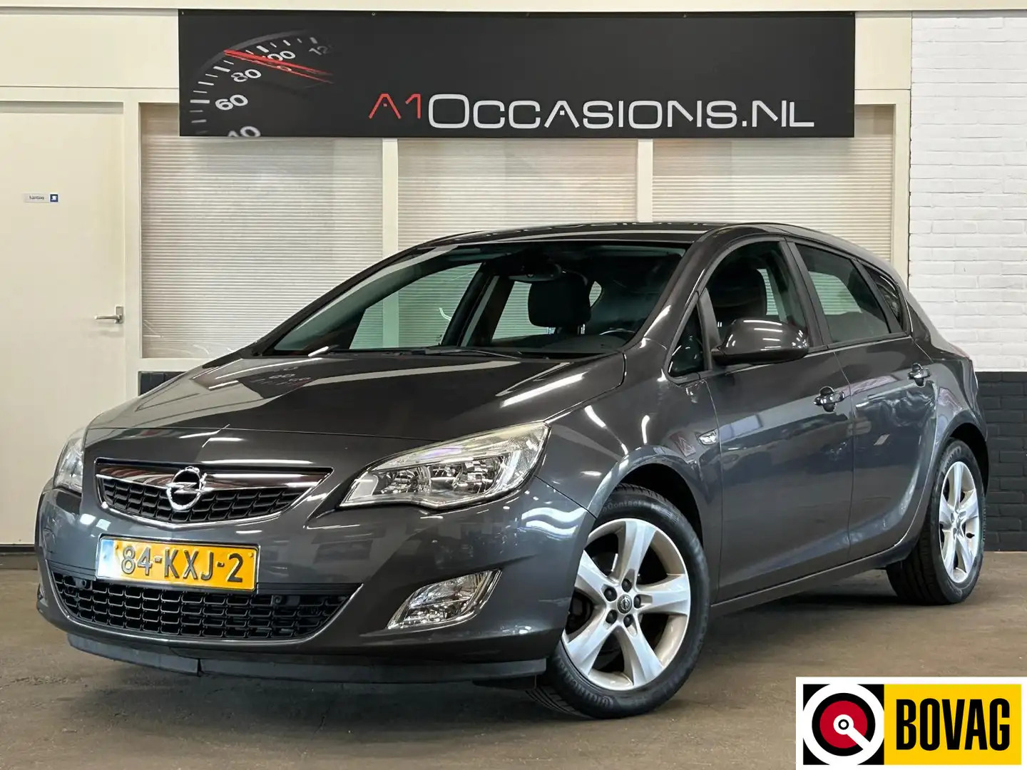 Opel Astra 1.6 Edition Grau - 1