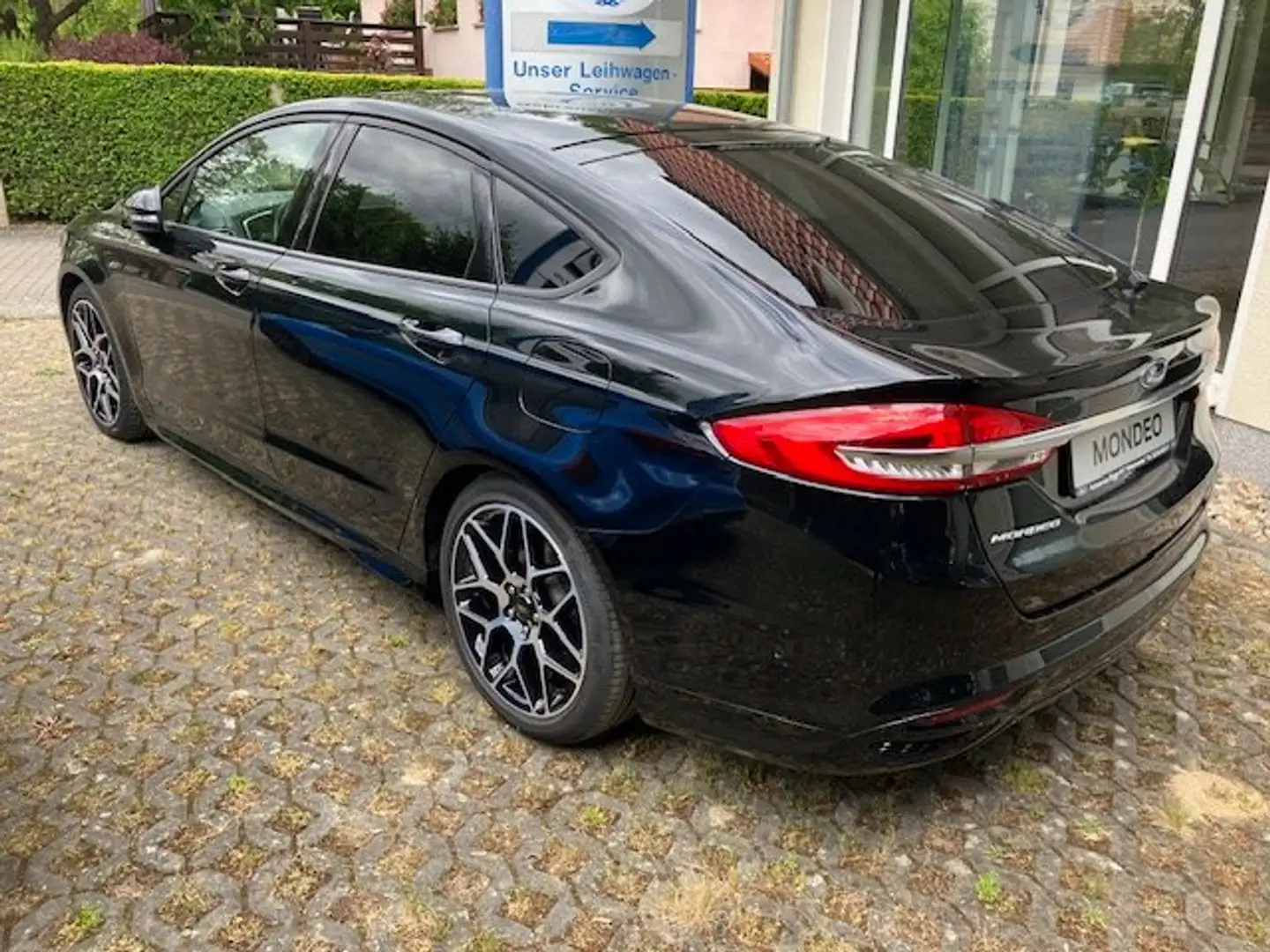 Ford Mondeo ST-Line 1.5 EcoBoost 165 PS Automatik Noir - 2