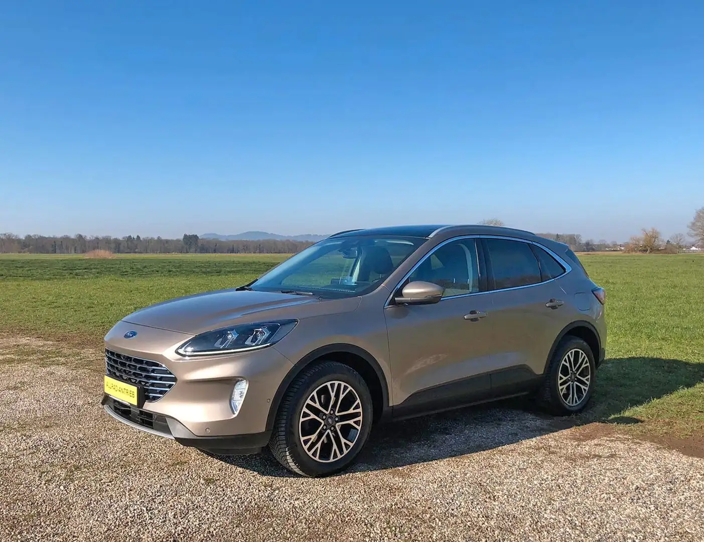 Ford Kuga Titanium / ALLRAD / PANO / LED / CARPLAY Silber - 1