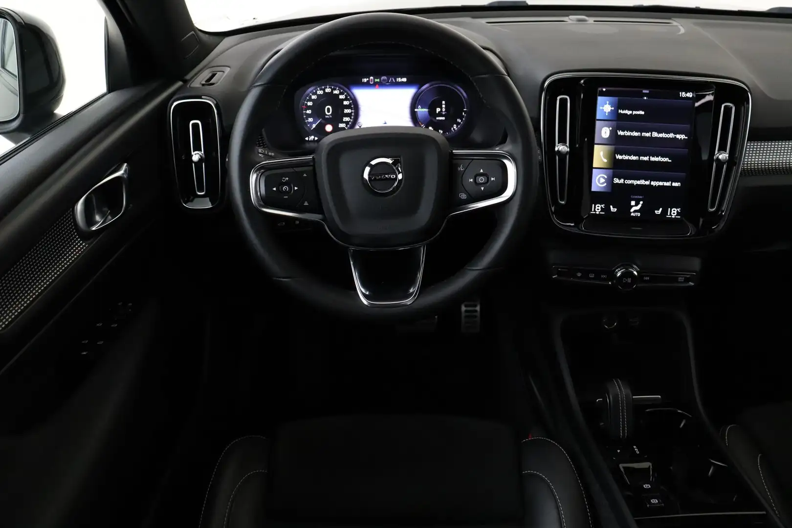 Volvo XC40 T5 PLUG-IN HYBRID R-DESIGN -PANO.DAK|CAMERA|TREKHA Noir - 2