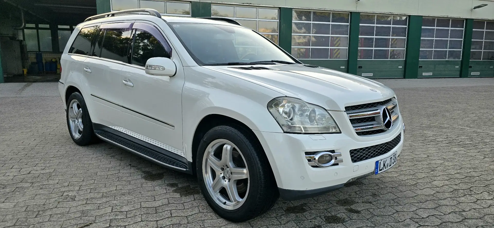 Mercedes-Benz GL 500 4Matic 7G-TRONIC - 1