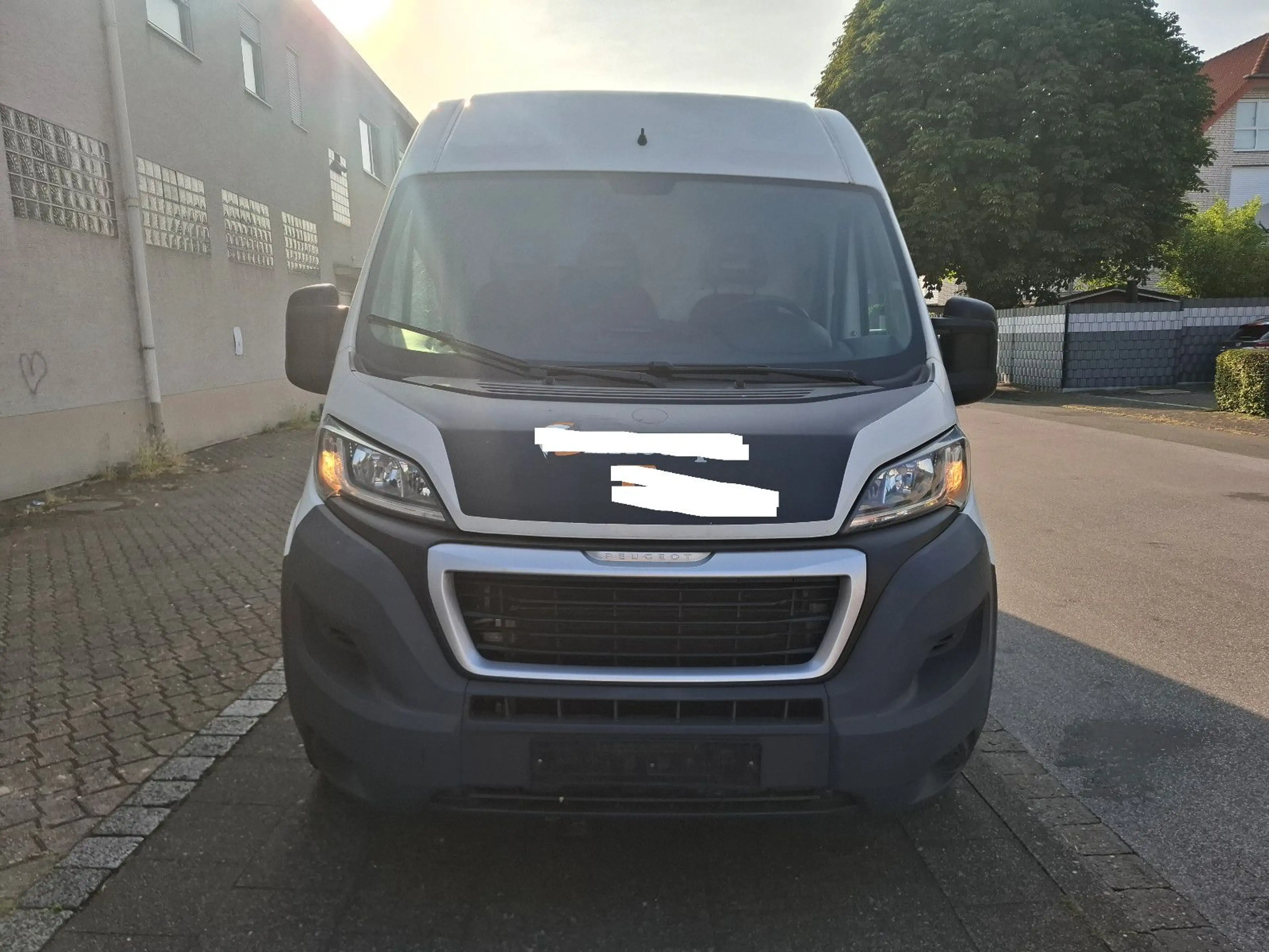 Peugeot Boxer Kasten Hochraum 335 L3H2 Premium BlueHDi 1 — photo 2