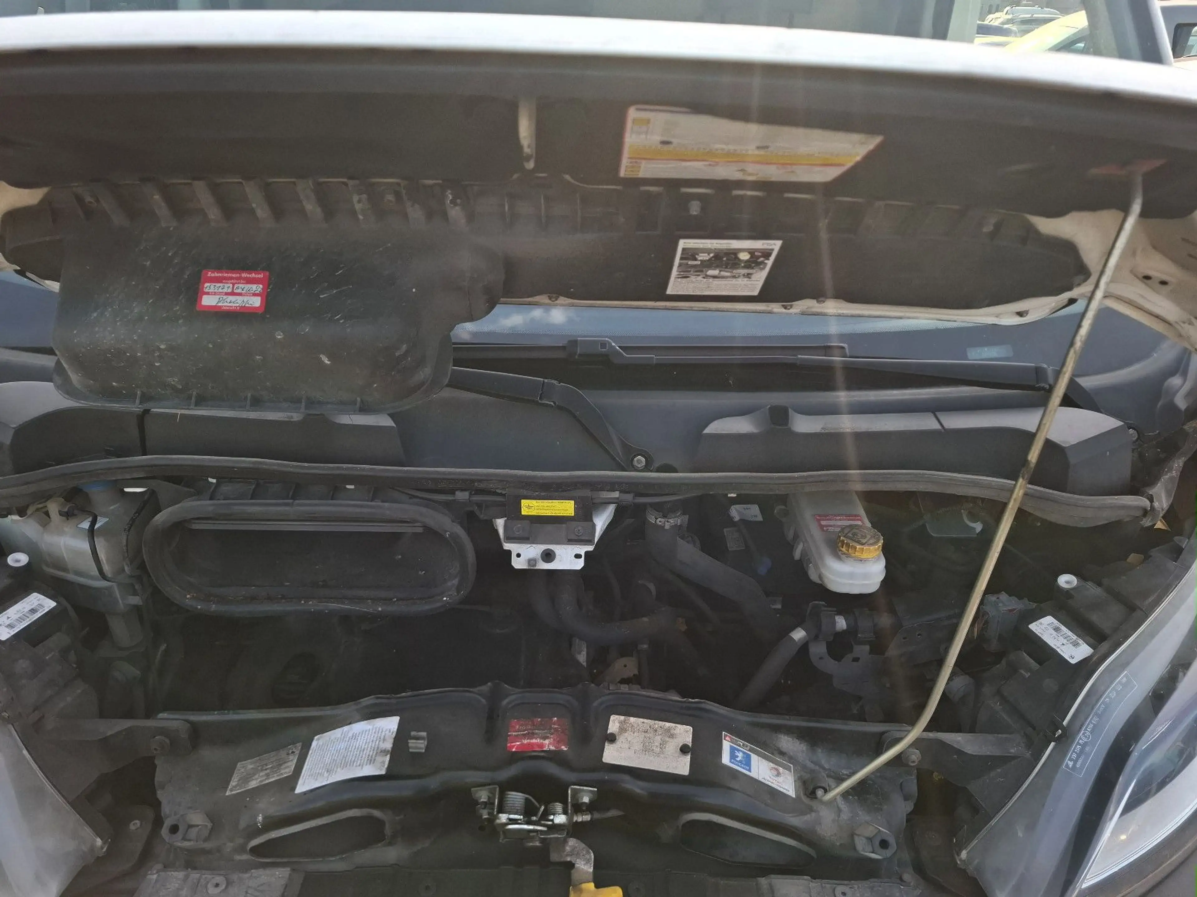 Peugeot Boxer Kasten Hochraum 335 L3H2 Premium BlueHDi 1 — photo 14