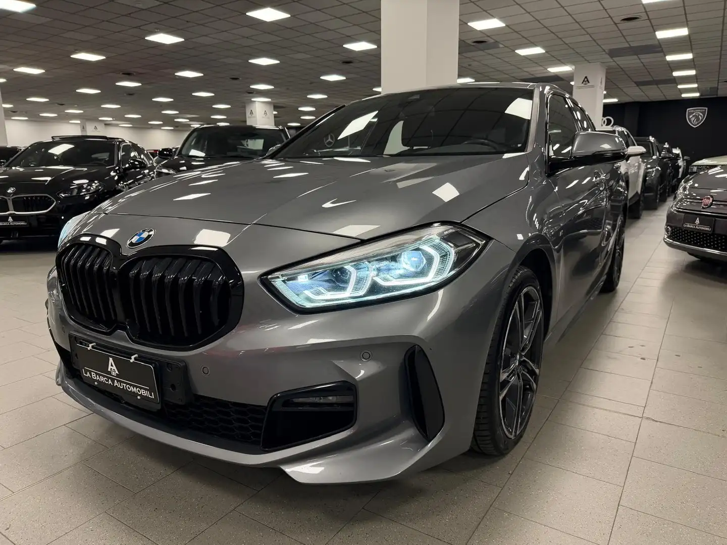 BMW 118 118i M-sport MSPORT Auto Argento - 2