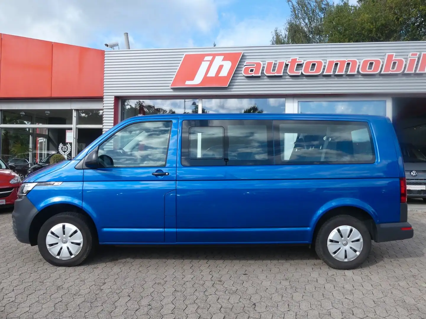 Volkswagen T6 Kombi T6.1 Kombi lang*Tempomat*SHZ*9-Sitzer*Klima Blau - 2
