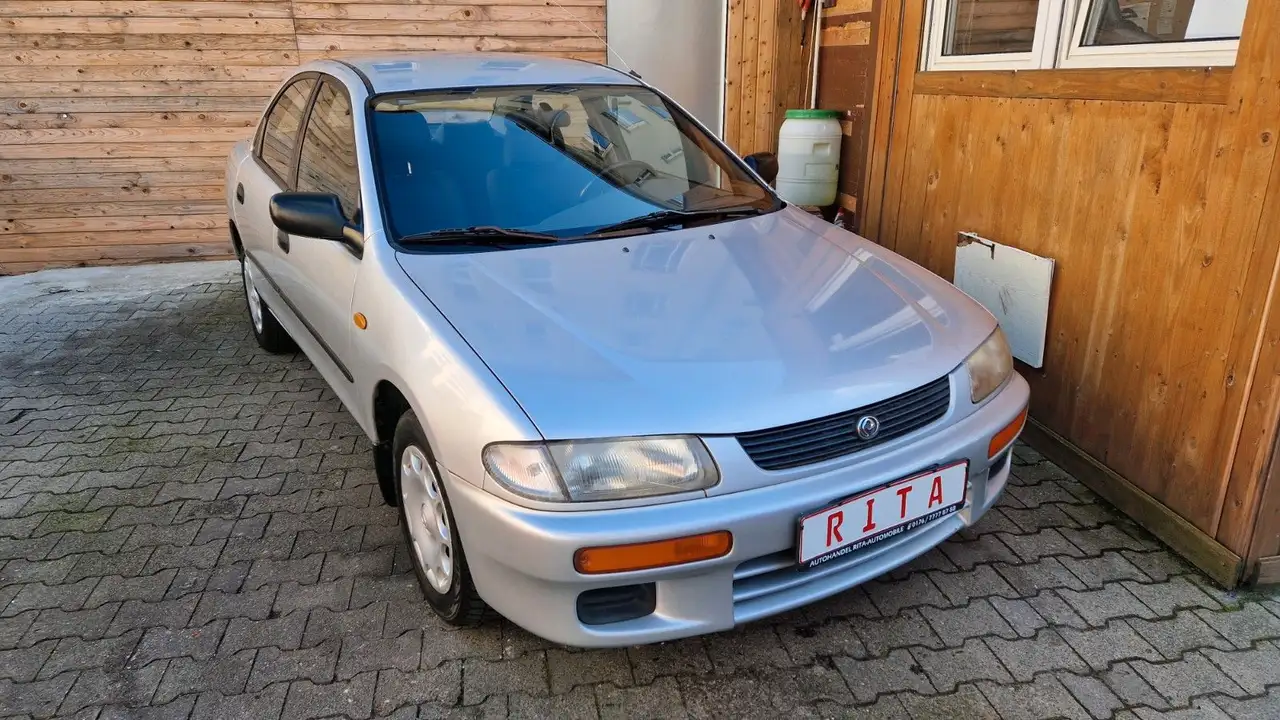 Mazda 323