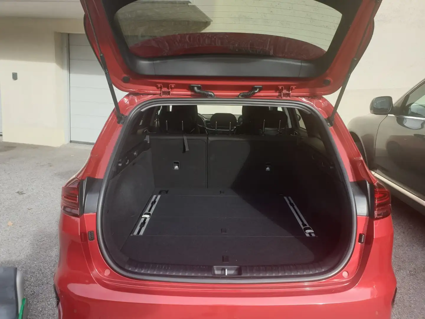 Kia Ceed / cee'd ceed 1,5 TGDI Silber Silber Rot - 1