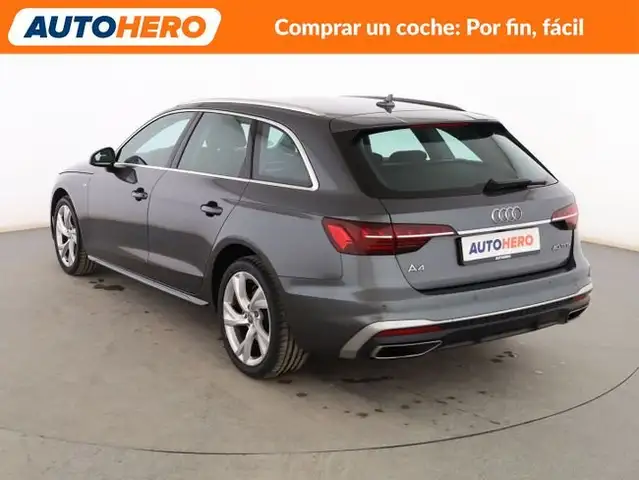 Audi A4 view 4