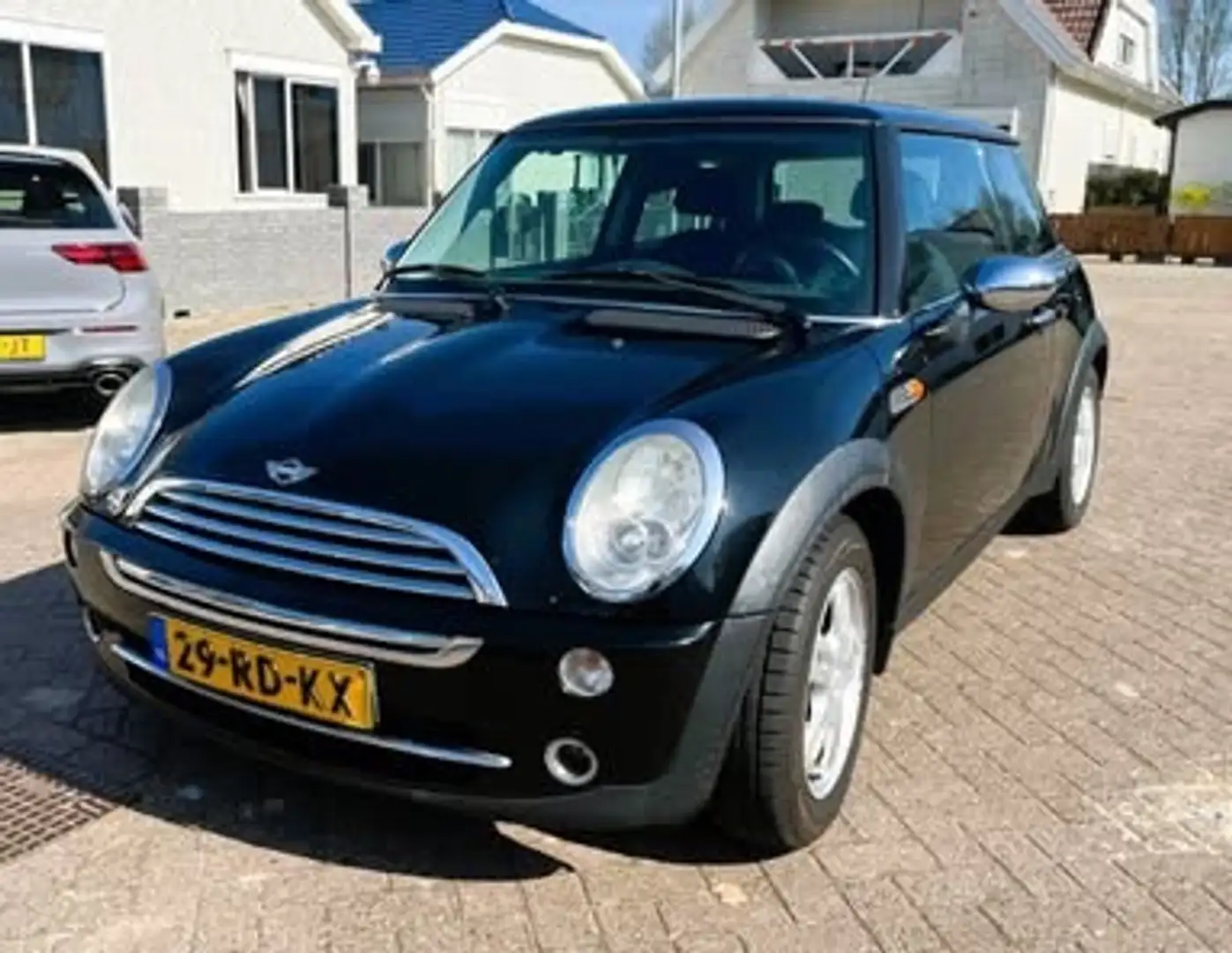 MINI One One 1.6 Pepper Zwart - 1