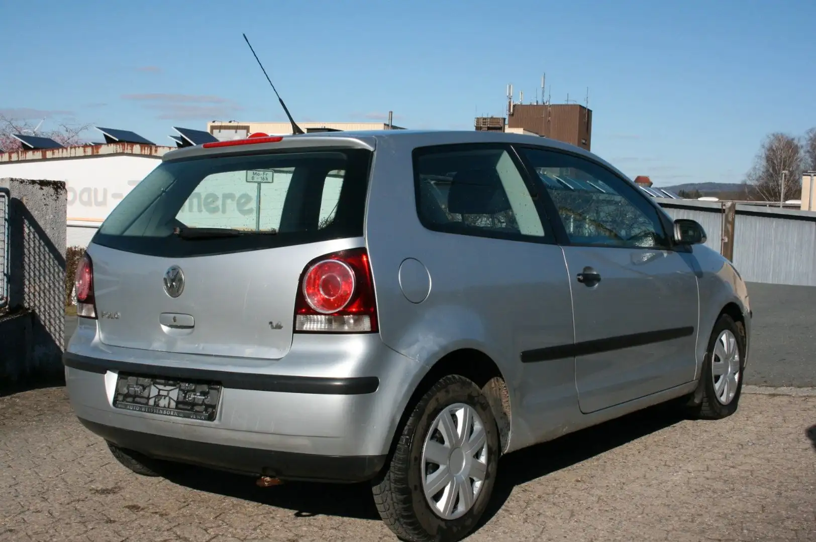 Volkswagen Polo IV "Trendline" "Automatik" "TÜV Neu" Silber - 2