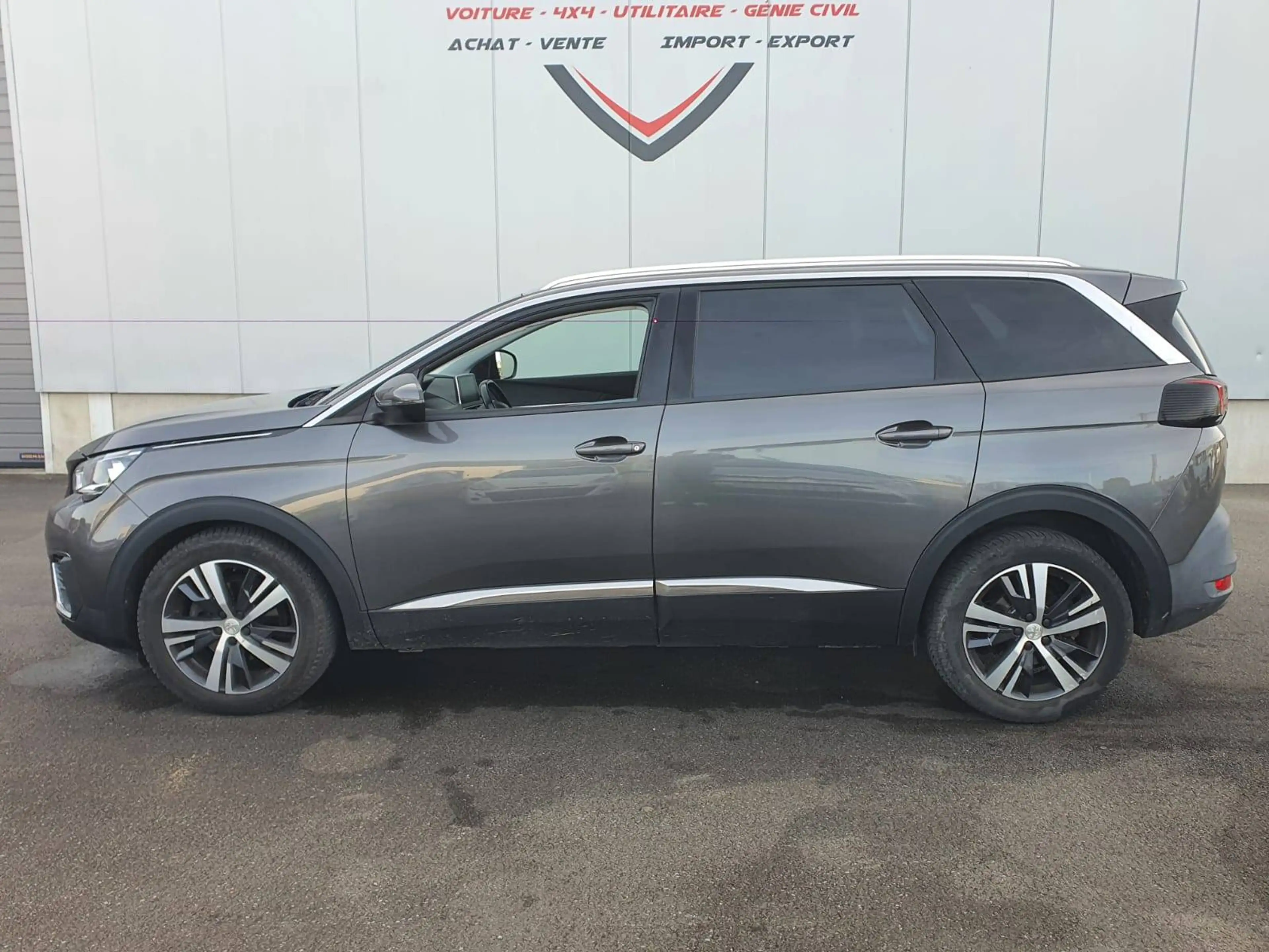 Peugeot 5008 5008 1.2 PureTech Allure — photo 2