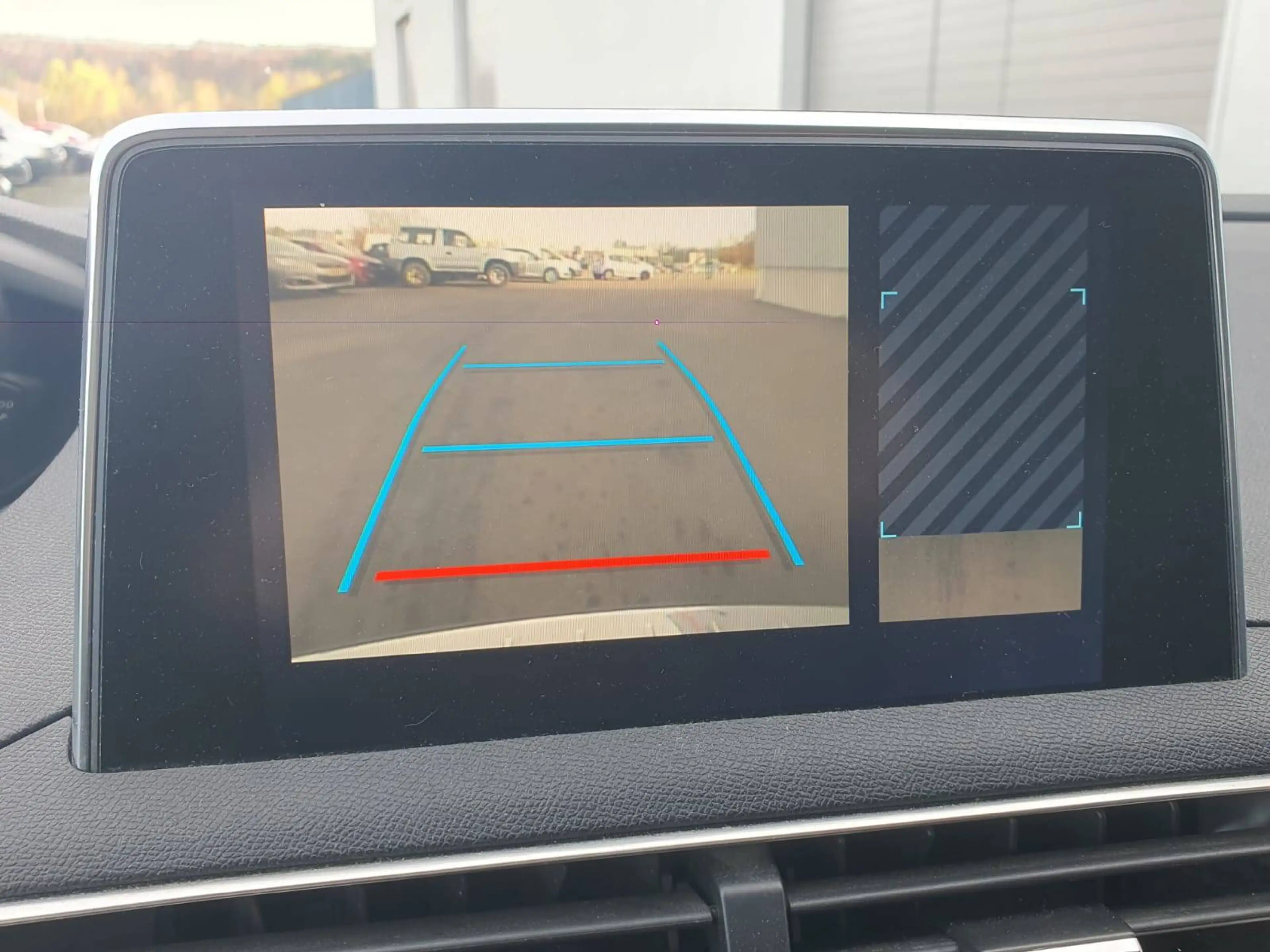 Peugeot 5008 5008 1.2 PureTech Allure — photo 14