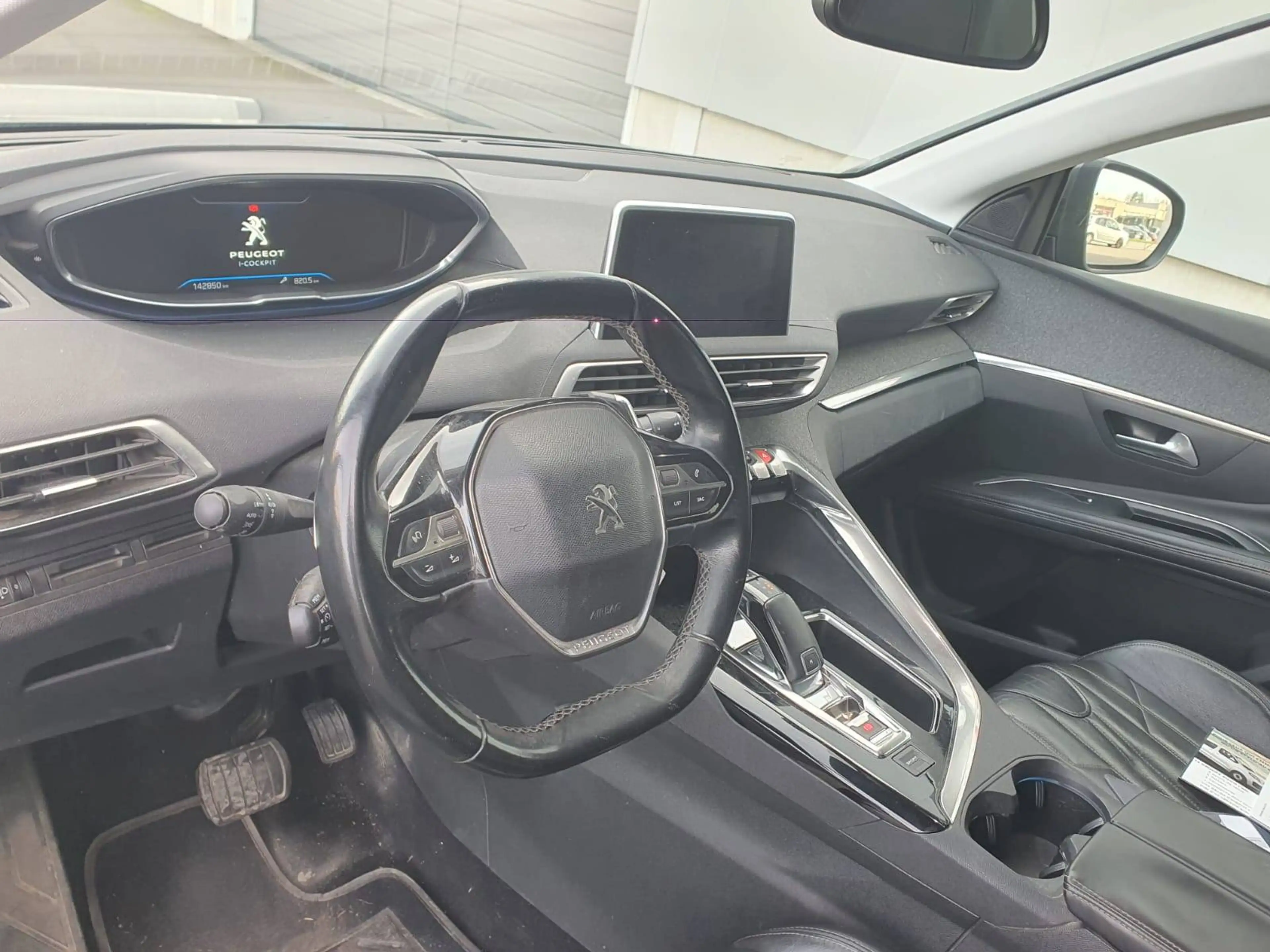 Peugeot 5008 5008 1.2 PureTech Allure — photo 10