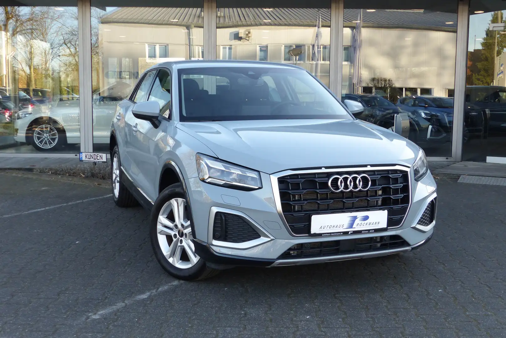 Audi Q2 35 TFSI Aut. Matrix App Kamera DAB el.Heckk. Gris - 1
