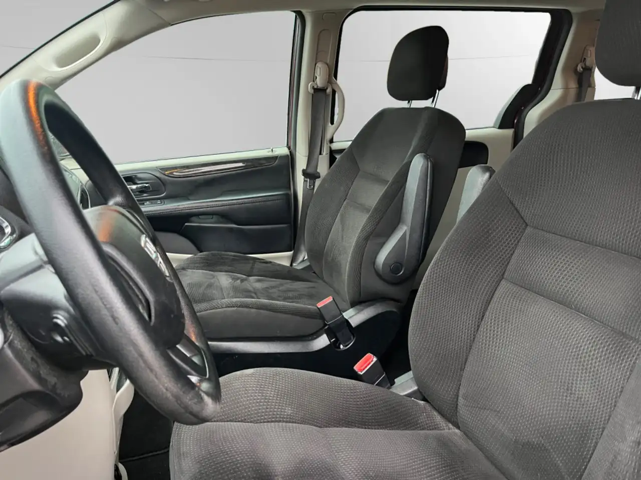 Dodge Grand Caravan снимка Dodge Grand Caravan