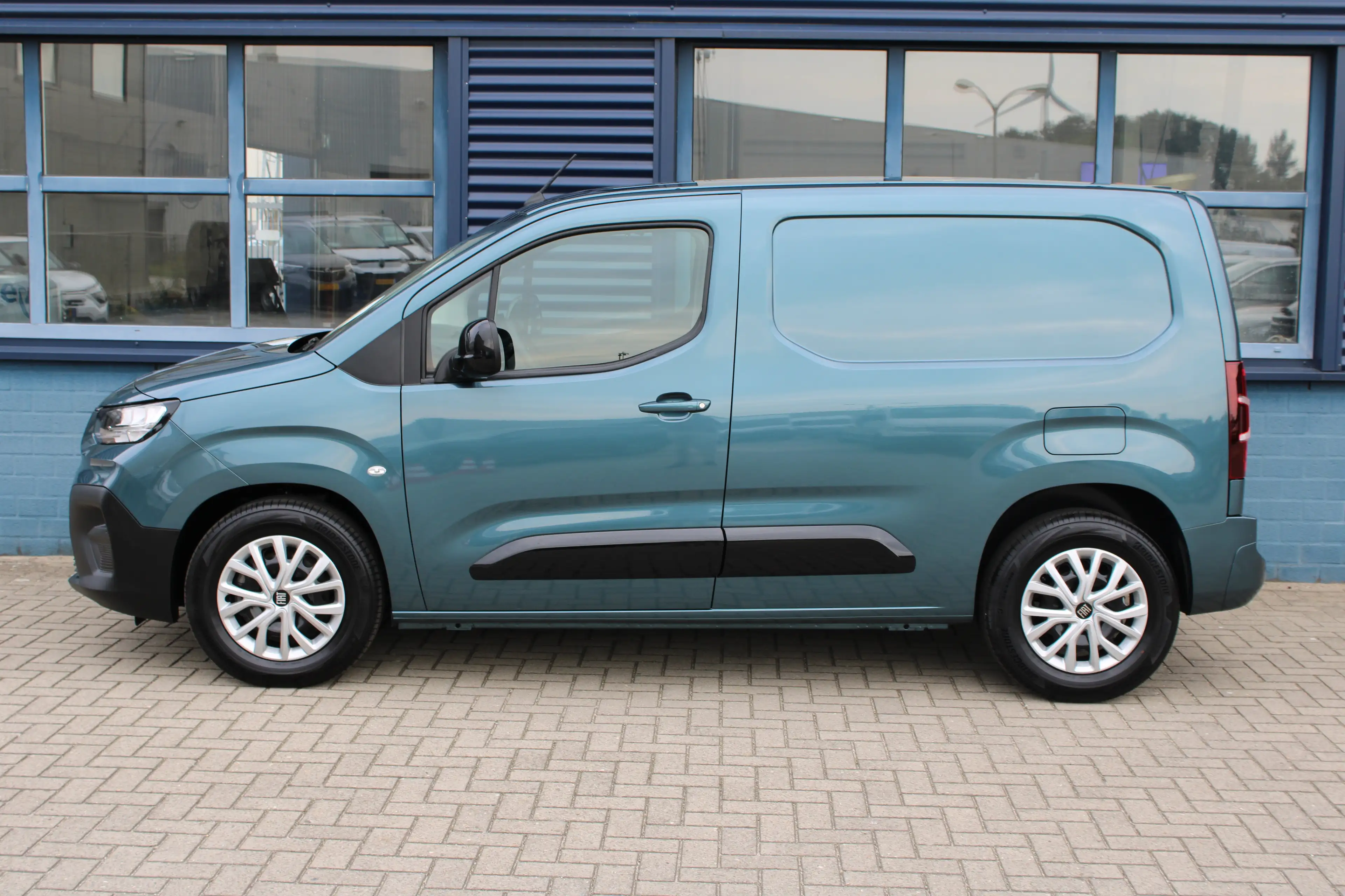 Fiat E-Doblo 136 L1 50 kWh | 8 JAAR GARANTIE | VERWARMD STUUR | — photo 3