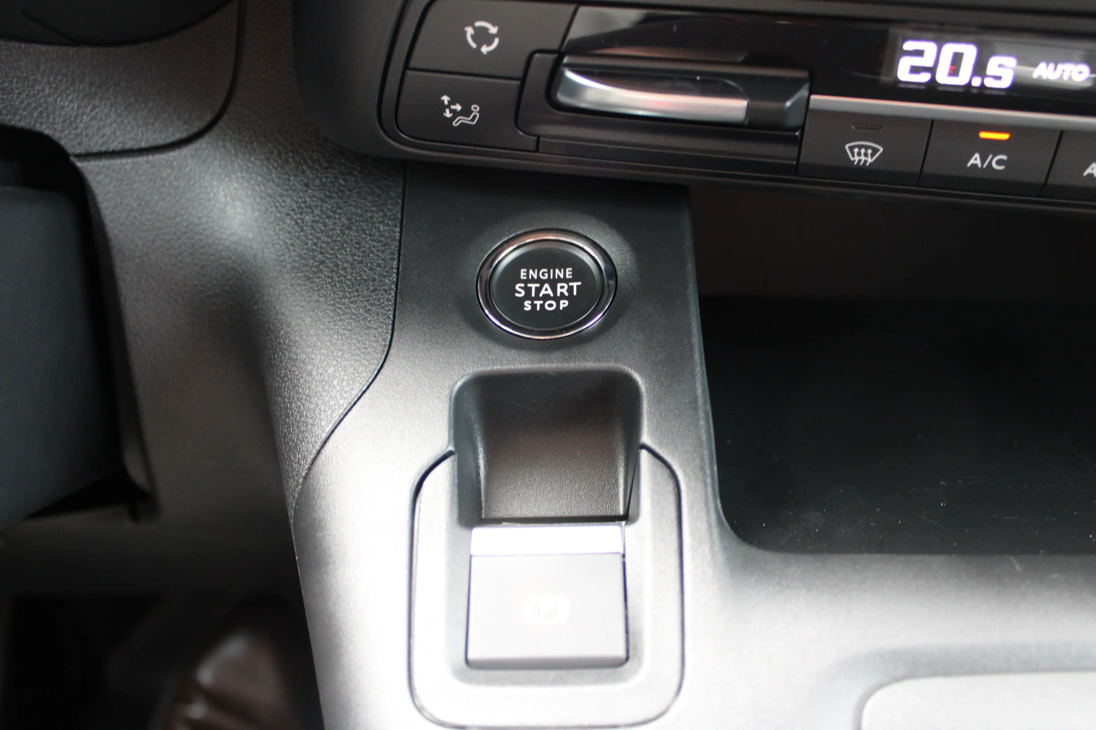 Fiat E-Doblo 136 L1 50 kWh | 8 JAAR GARANTIE | VERWARMD STUUR | — photo 29
