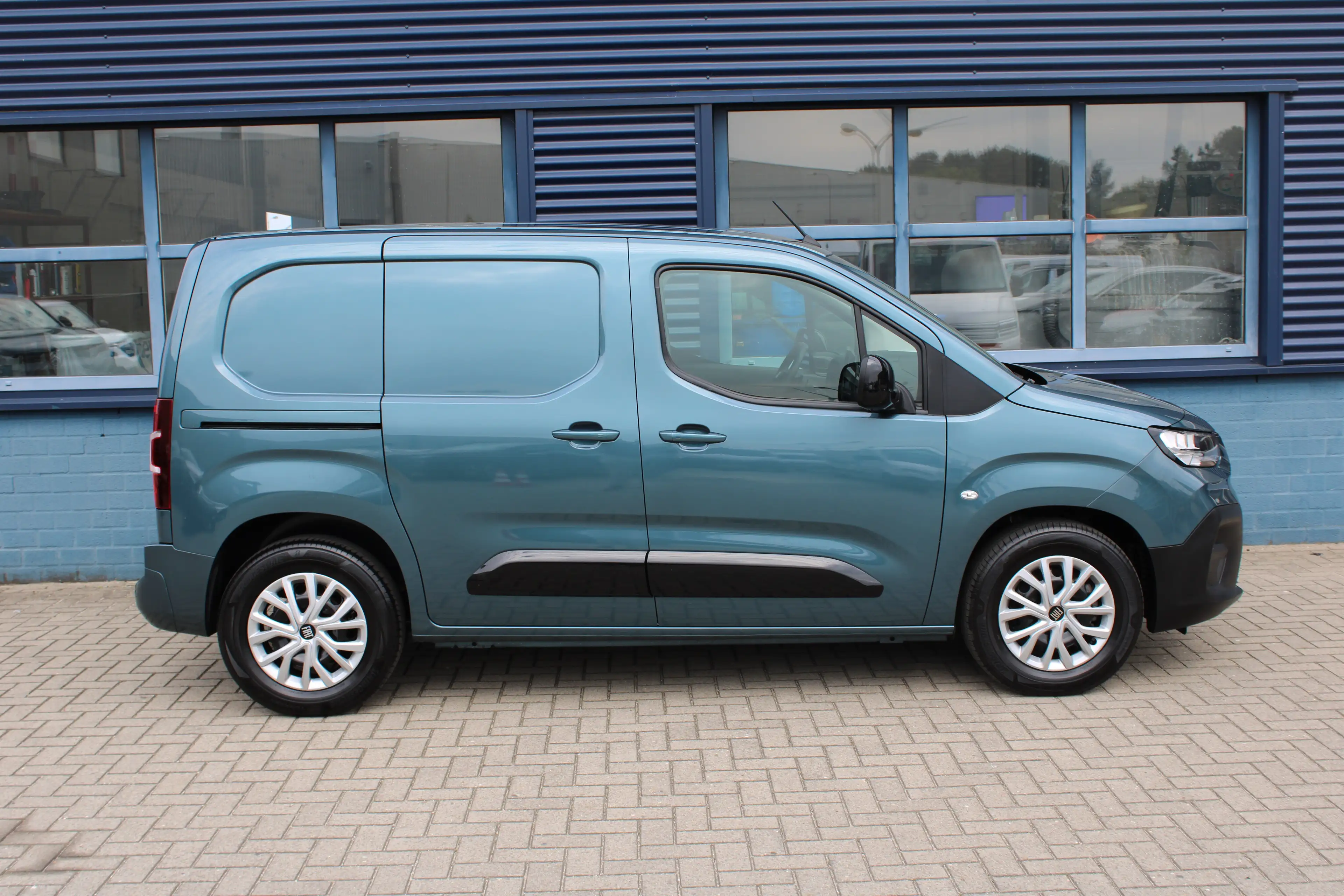Fiat E-Doblo 136 L1 50 kWh | 8 JAAR GARANTIE | VERWARMD STUUR | — photo 10