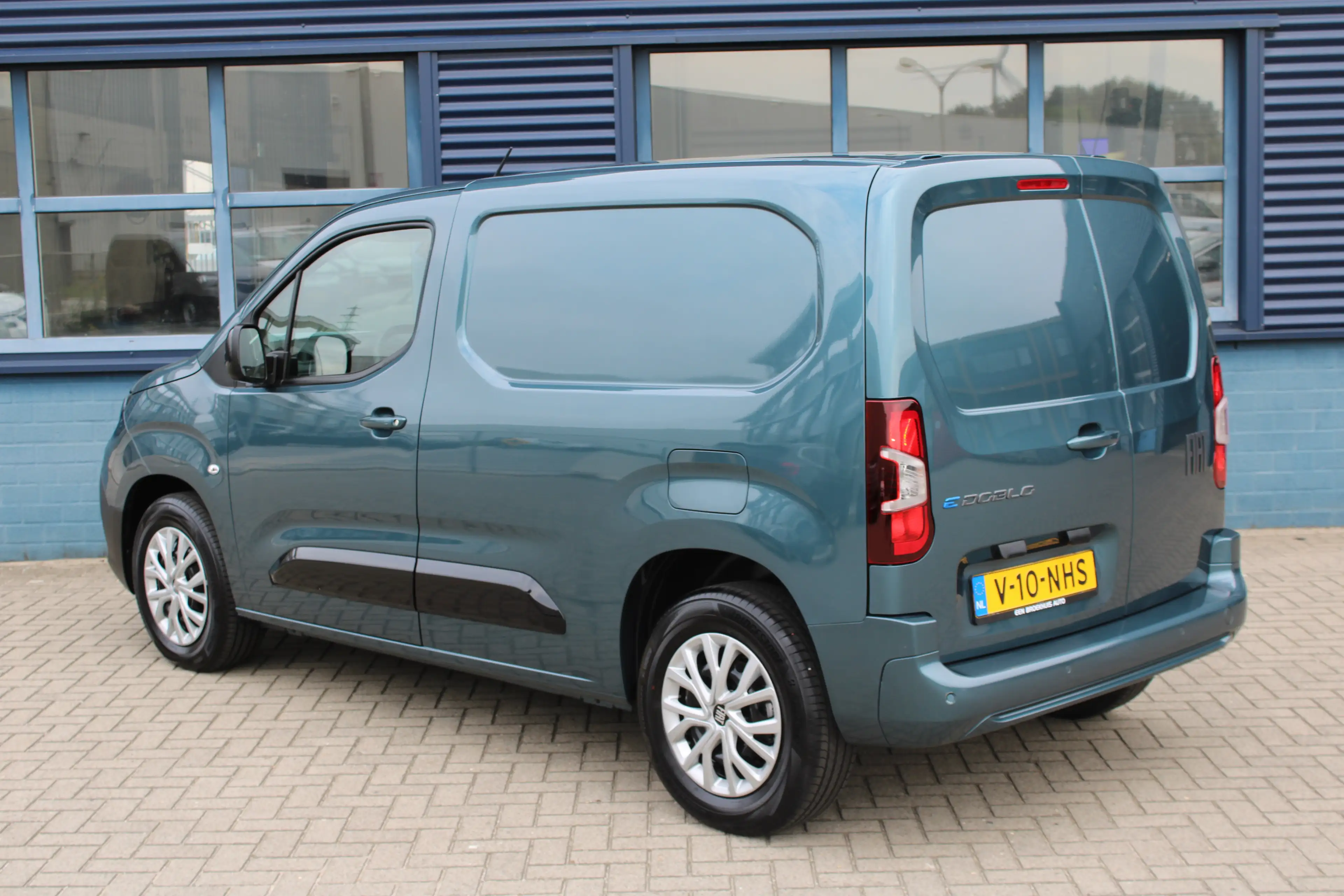 Fiat E-Doblo 136 L1 50 kWh | 8 JAAR GARANTIE | VERWARMD STUUR | — photo 4