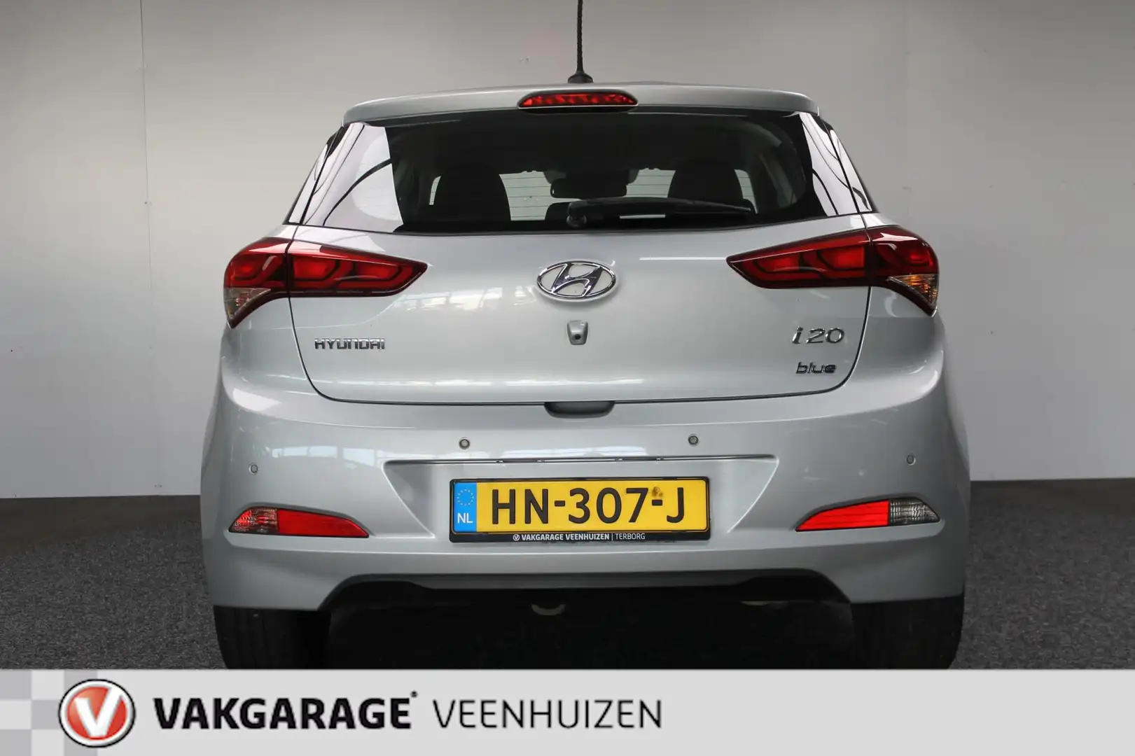 Hyundai i20 1.2 HP i-Motion Comfort|rijklaar prijs Grau - 2