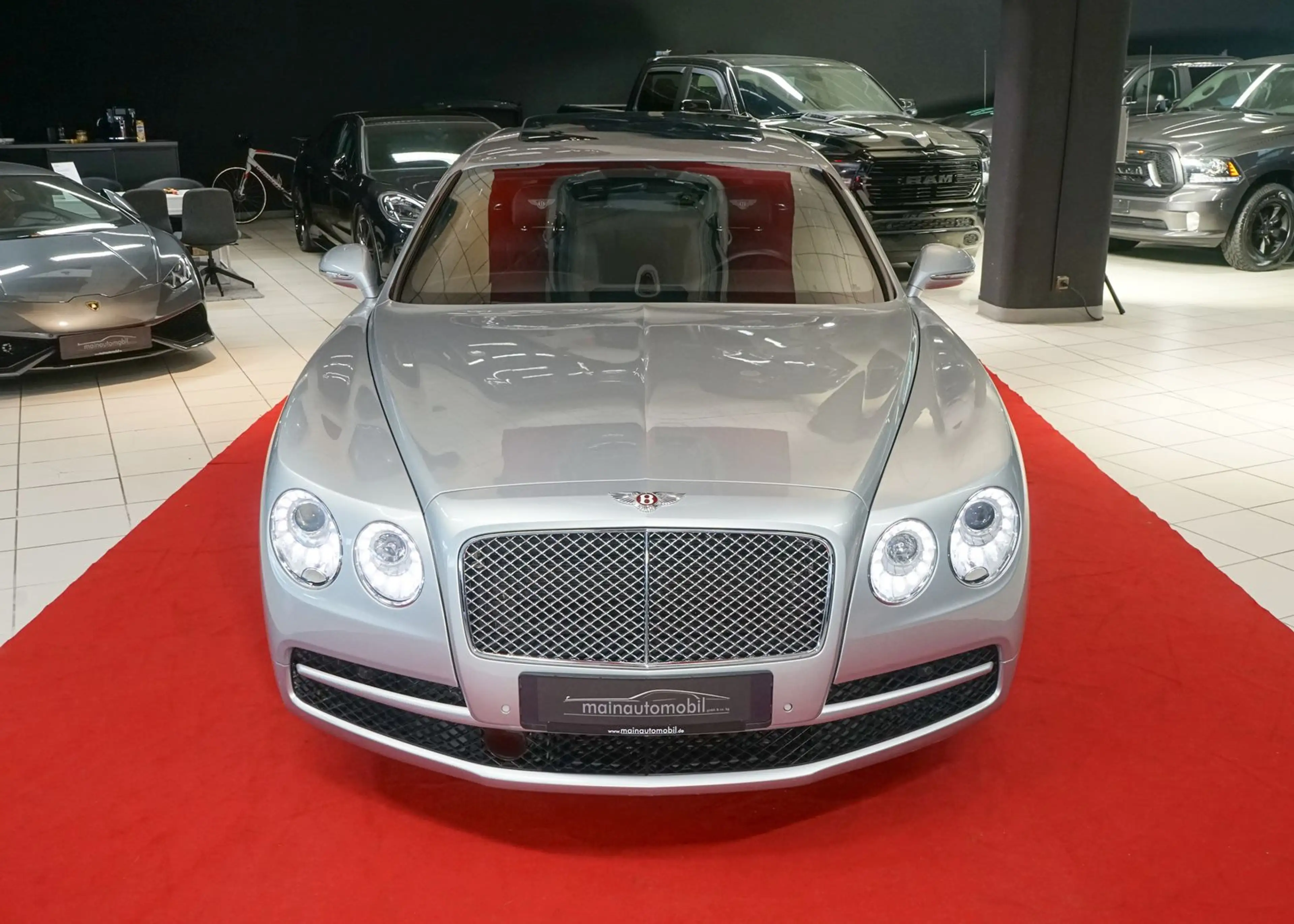 Bentley Flying Spur Mulliner ACC Massage FondEntertain — photo 3