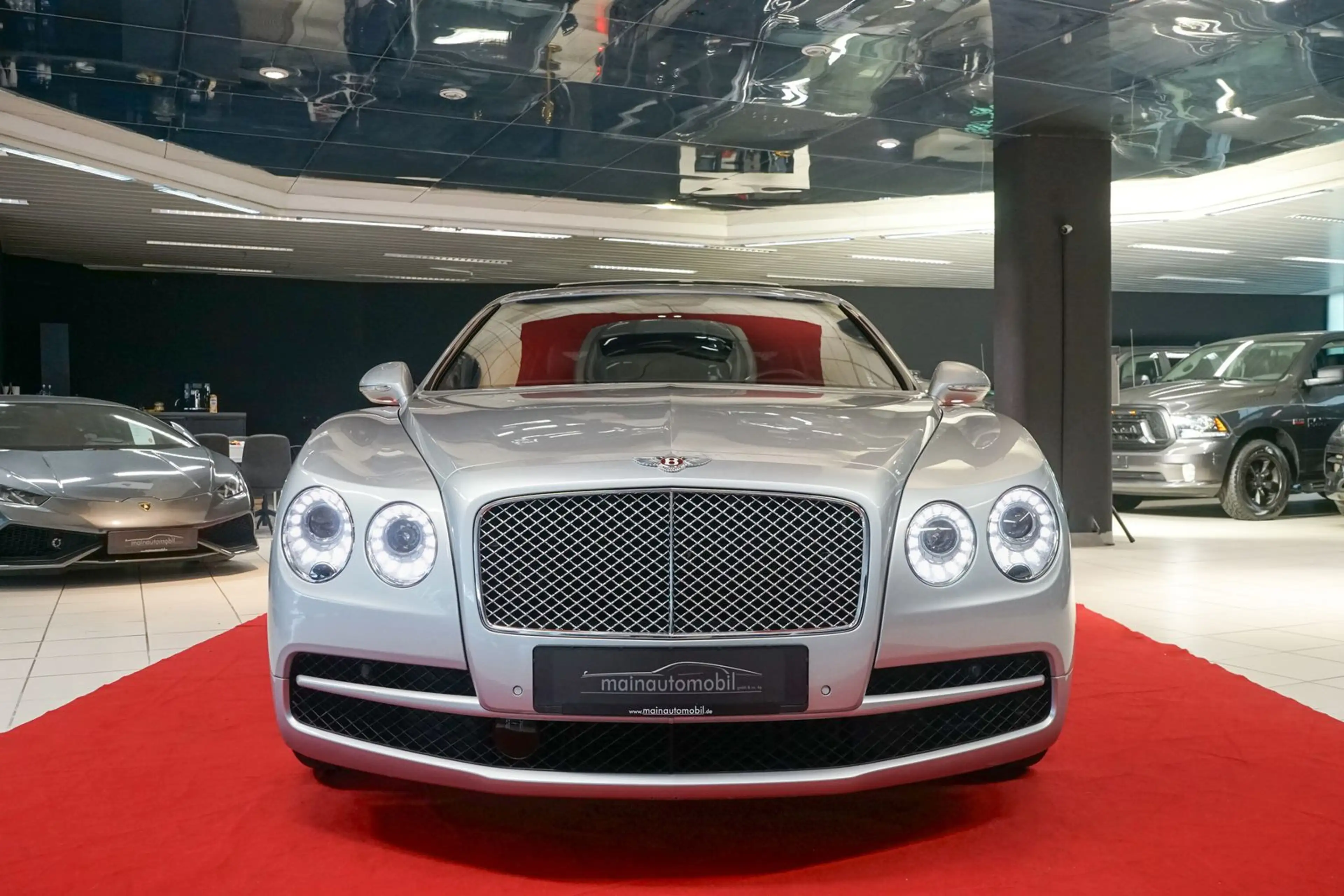 Bentley Flying Spur Mulliner ACC Massage FondEntertain — photo 2