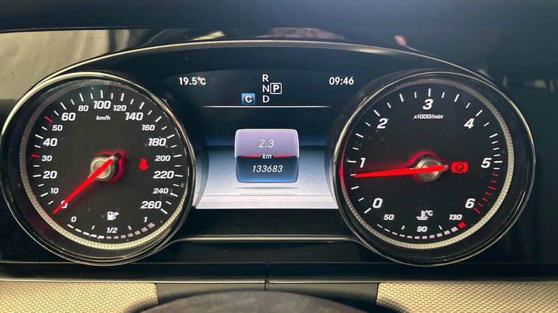 Mercedes-Benz E 220 T-Modell Anh.Kpl Kam LED Navi Ambiente — photo 15