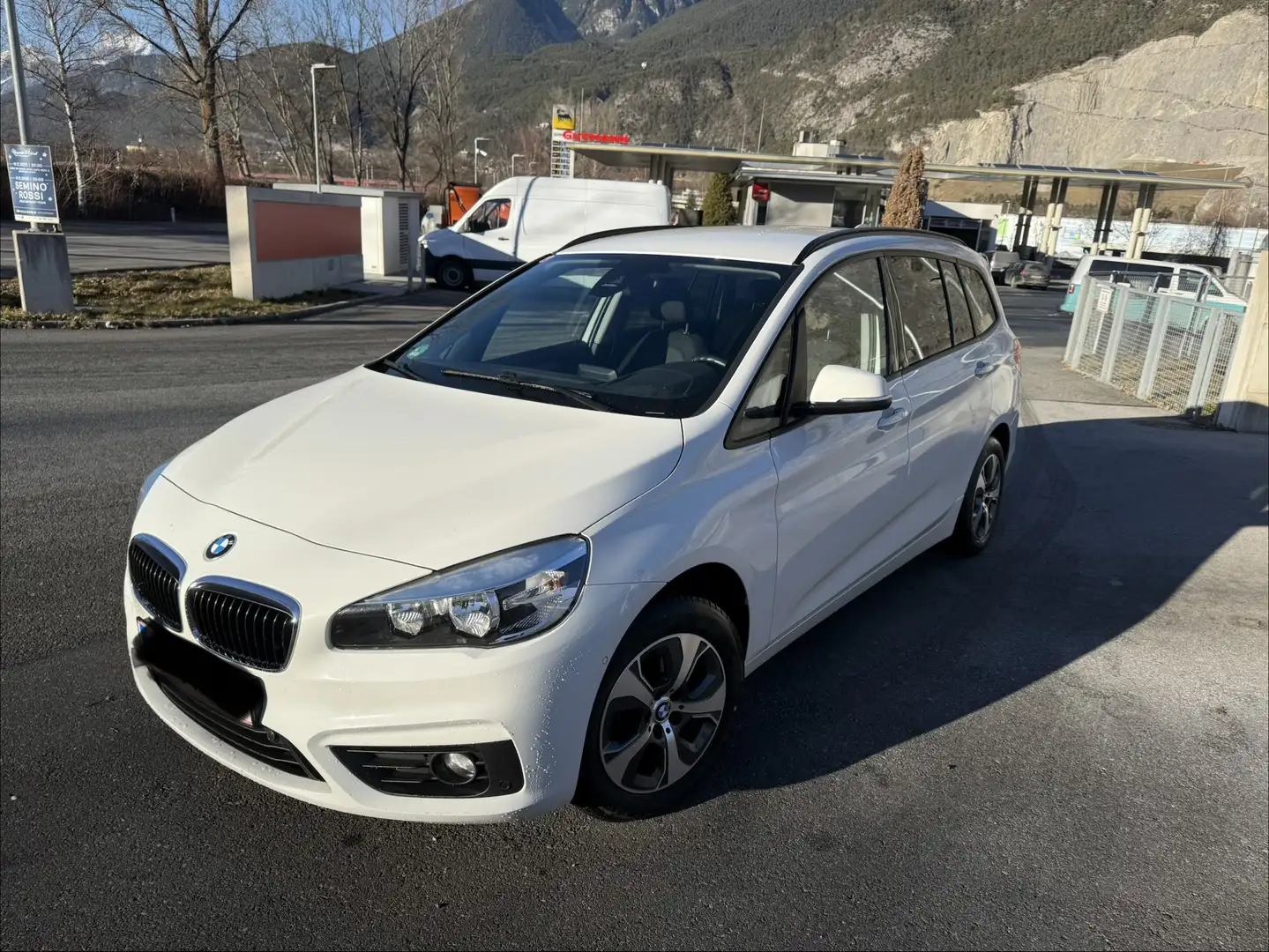 BMW 218 218i Gran Tourer Advantage Aut. - 1