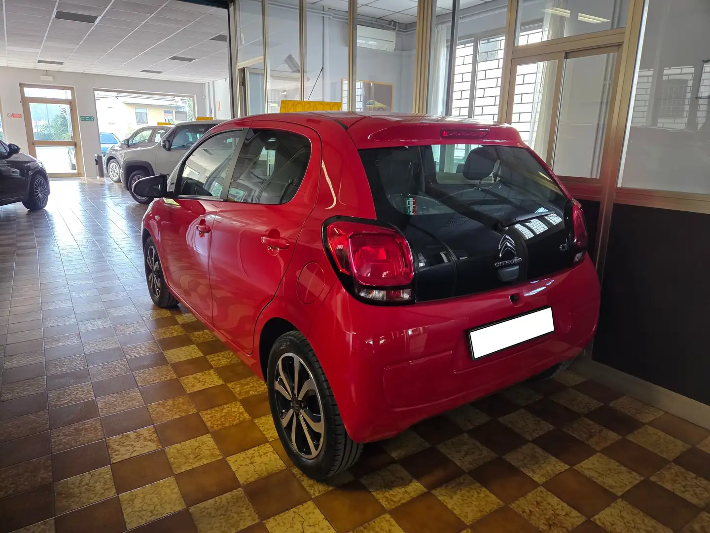 Citroen C1 C1 II 2018 5p 5p 1.0 vti Feel 72cv neopatentati Rosso - 2