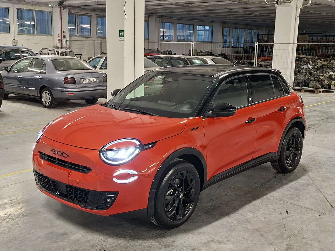 Fiat 600 1200 Turbo mhev Hybrid 136CV Sport Edizione Milano Cortina 2026 DCT Km. Zero