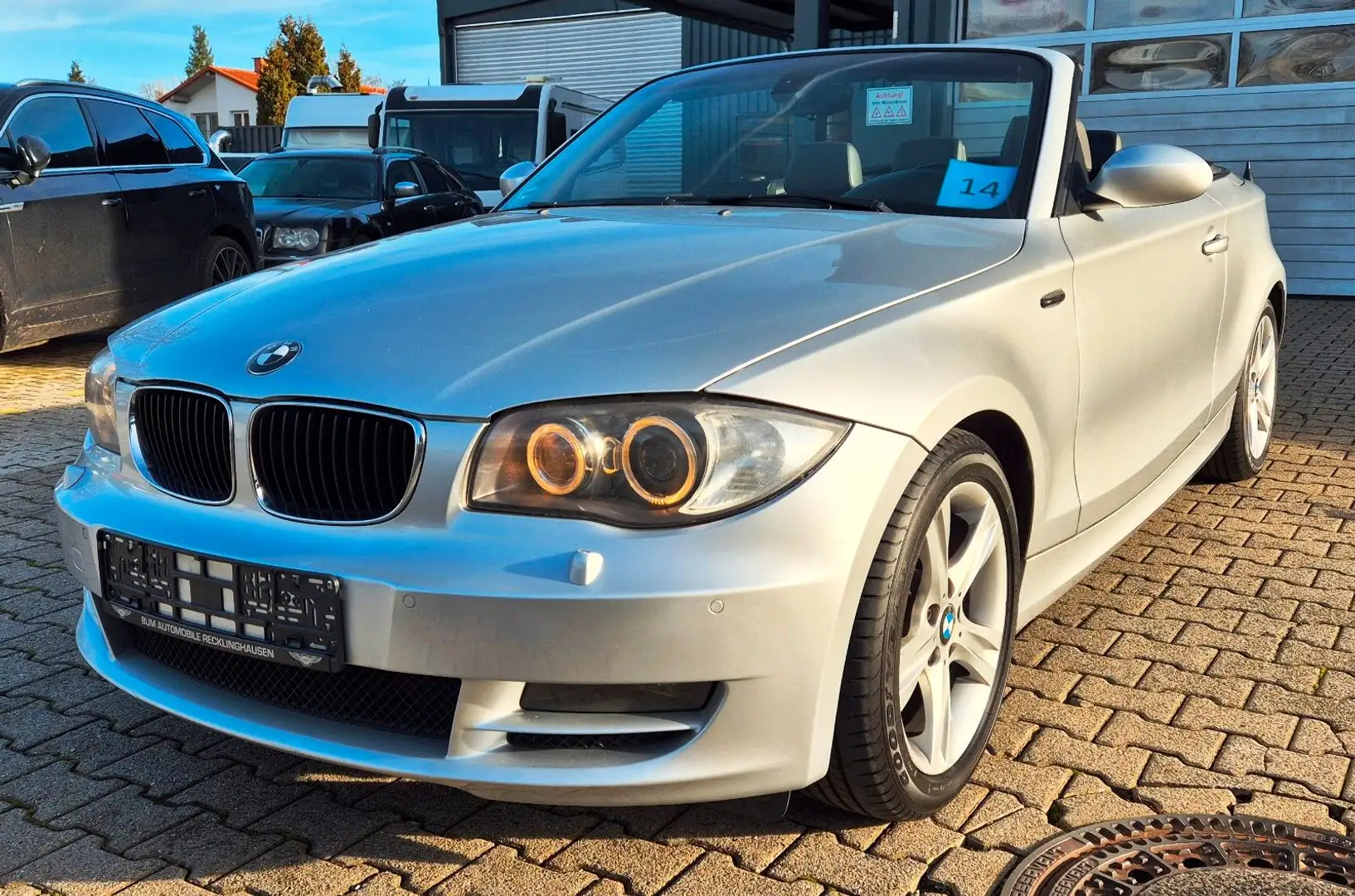 BMW 120 Cabrio 120i 170PS LEDER NAVI XENON PDC Silber - 1