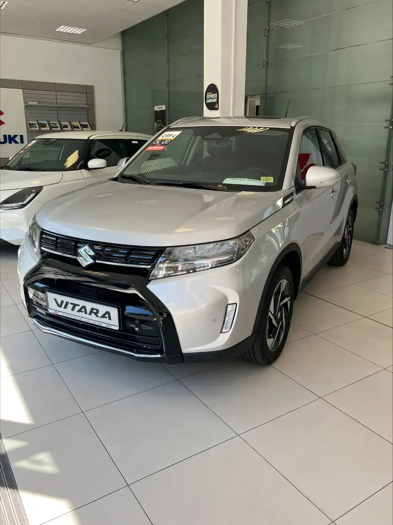 Suzuki Vitara 1.5 COMFORT+ ALLGRIP AGS Silber - 1