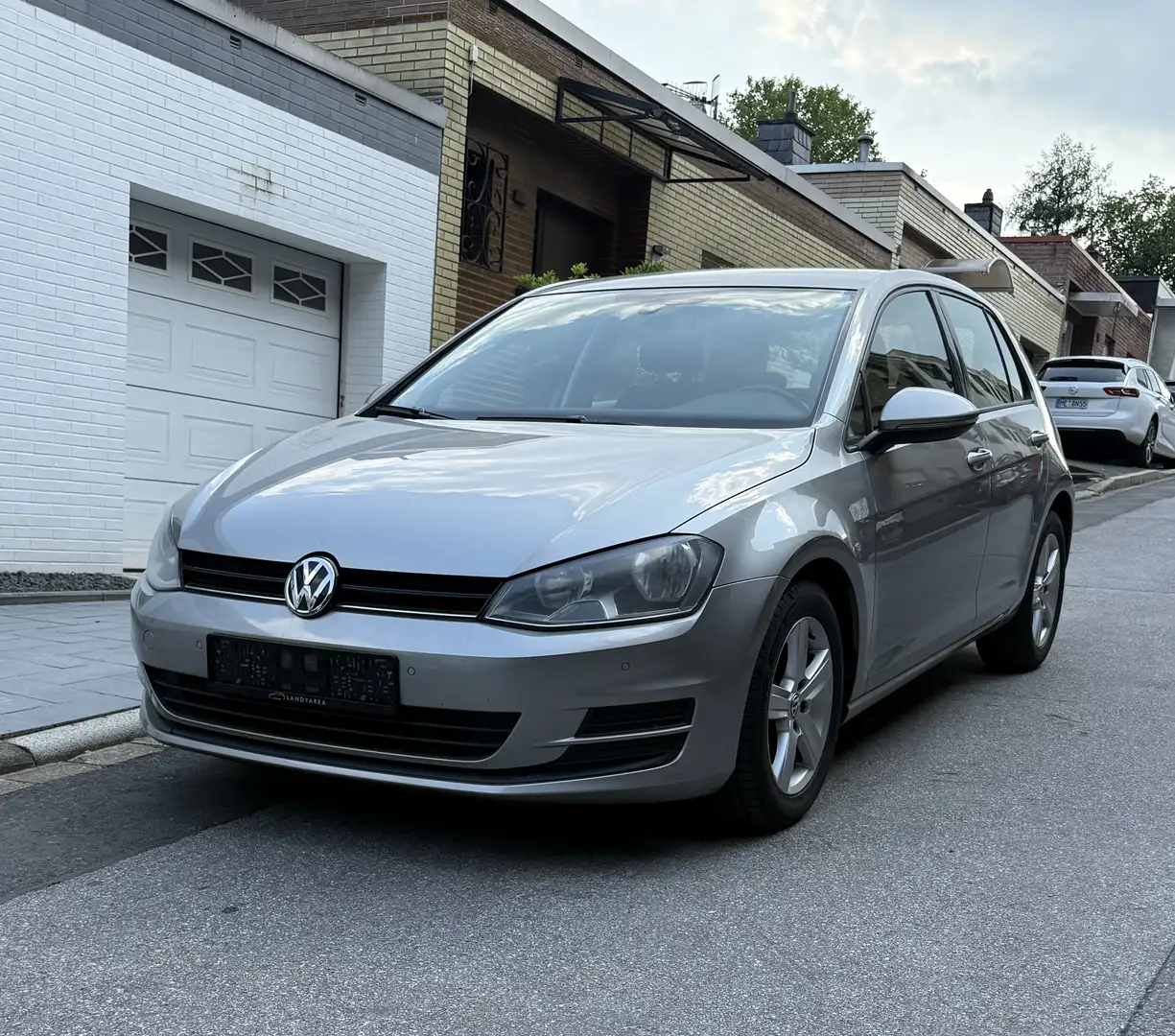 Volkswagen Golf 1.2 TSI BlueMotion Technology Comfortline - 1