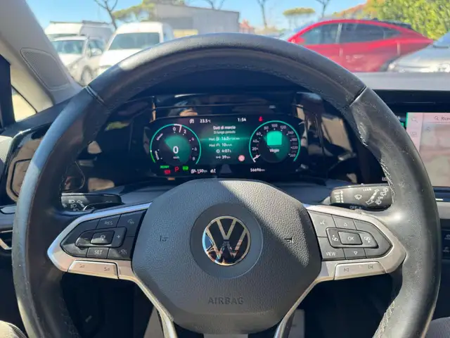 Volkswagen Golf view 9