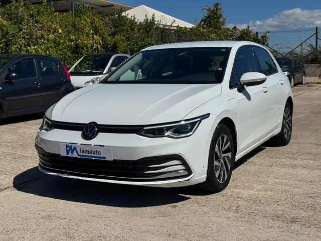 Volkswagen Golf view 2