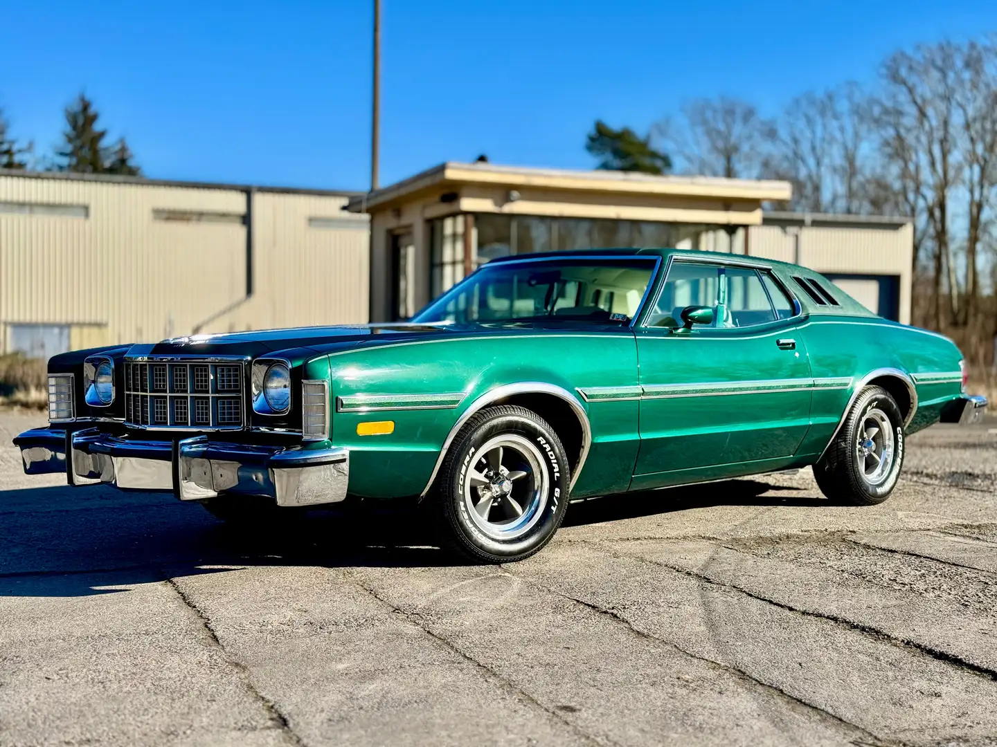Ford Elite 2-Door Hardtop 351W V8 C4 Automatic Zelená - 1