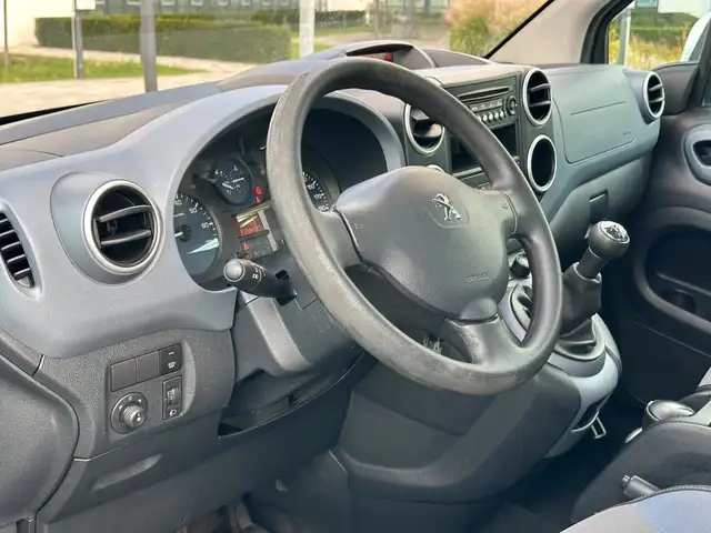 Peugeot Partner view 12
