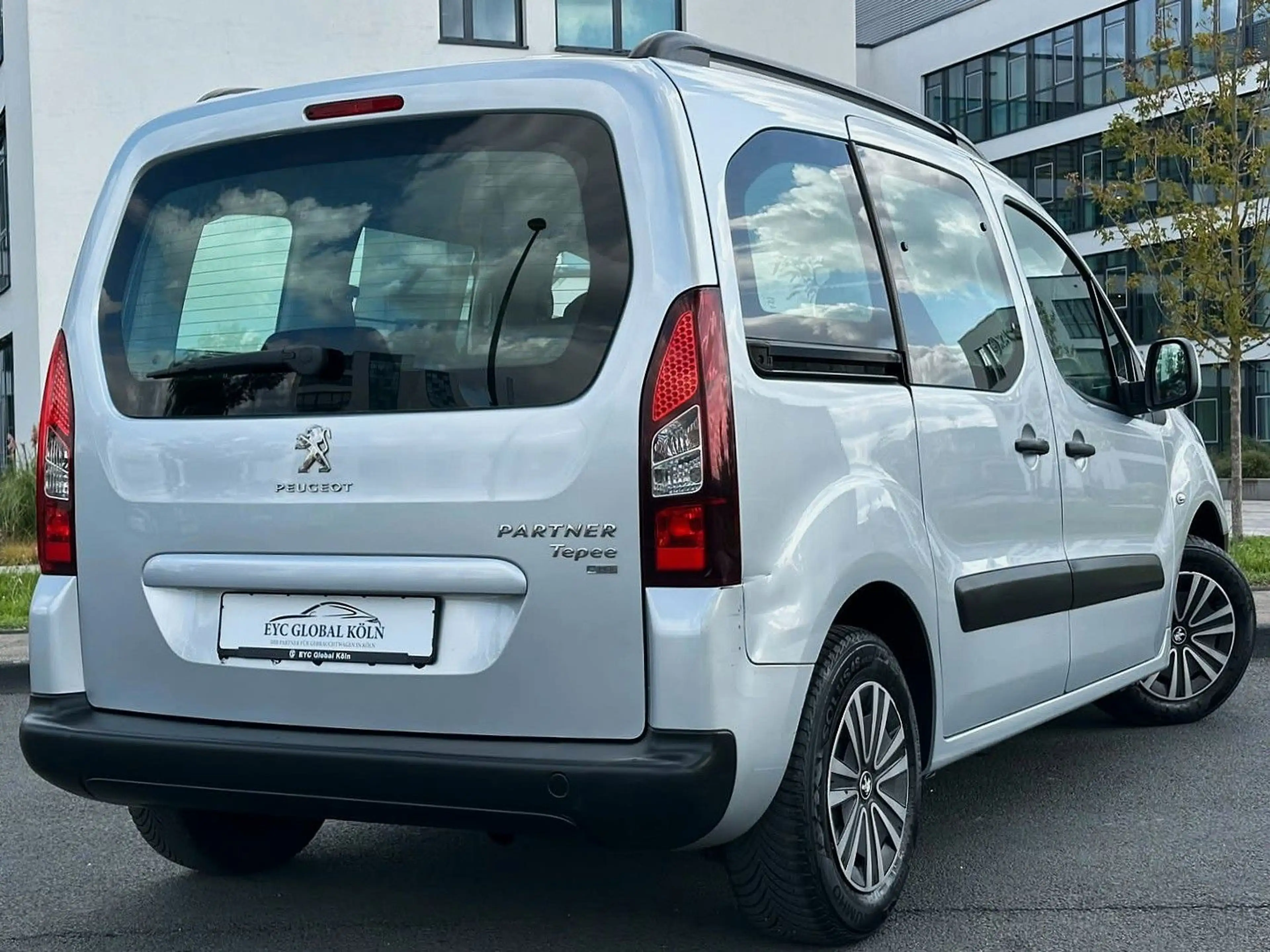 Peugeot Partner Tepee Allure Active,5 Sitzer,Klima, — photo 3